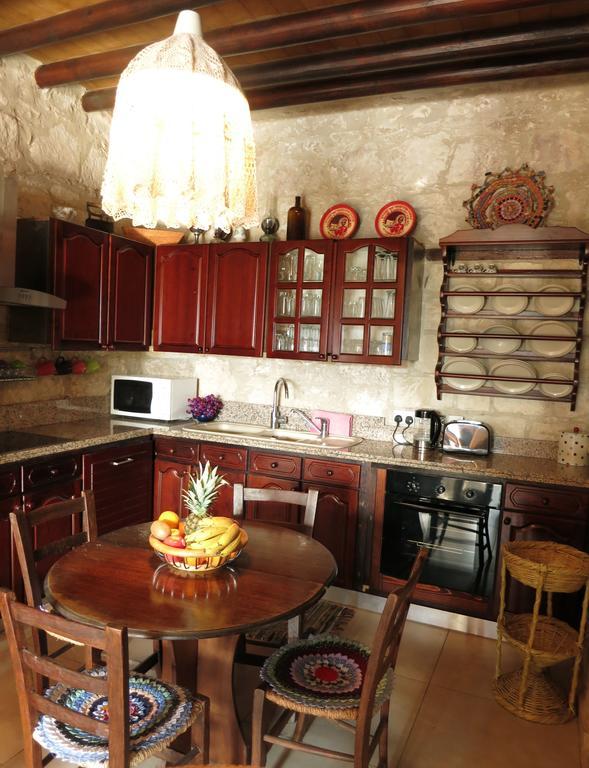 Villa Simona Stone House Polis Habitación foto