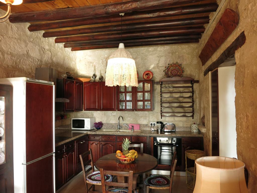 Villa Simona Stone House Polis Habitación foto