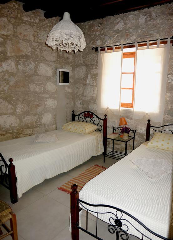 Villa Simona Stone House Polis Habitación foto